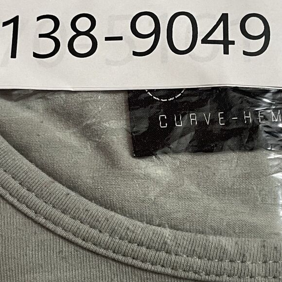 Cuts Clothing Shirt Mens XL Green Curve Hem Long Sleeve Crew Stretch Performance - Picture 10 of 10